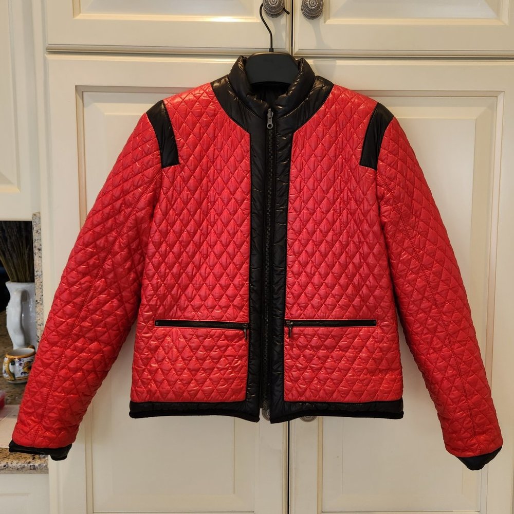 Authentic CHANEL Jacket - Picture 12 of 12
